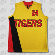 2015 Neue Art 100% Ployester kundenspezifische Basketball-Uniformen, Basketball-Jersey, Basketball-Abnutzung